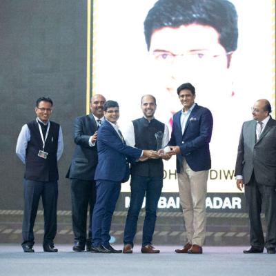 Accepting Award On Behalf Of My Bro Maher By Mr Anil Kumble Pbc 2018 Held At Nsci Indoor Stadium